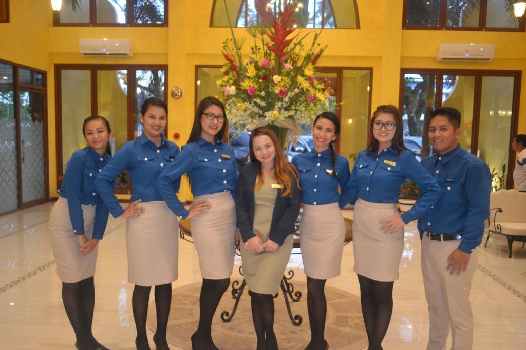 The Pepperland Hotel Легазпи Екстериор снимка