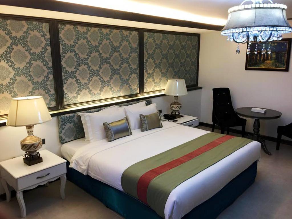 The Pepperland Hotel Легазпи Стая снимка