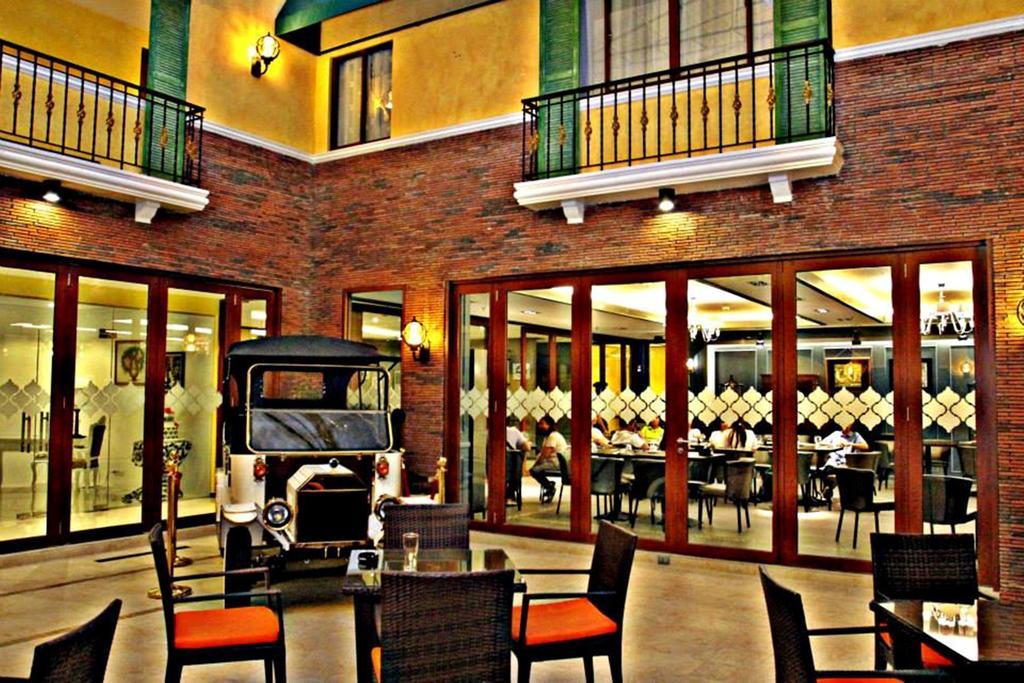 The Pepperland Hotel Легазпи Екстериор снимка