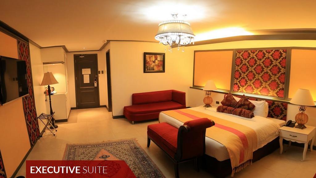The Pepperland Hotel Легазпи Екстериор снимка
